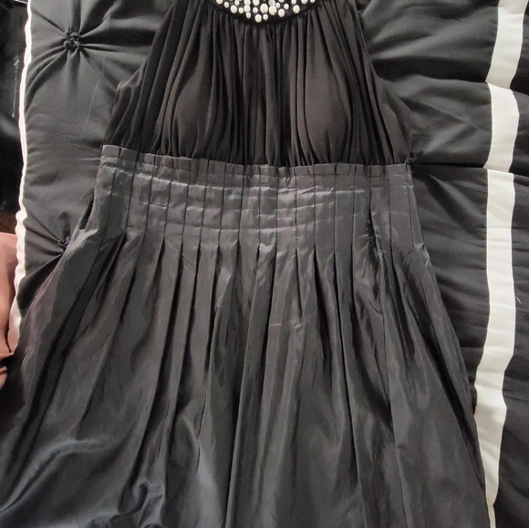 Black Dress taffeta bottom half w/pearl collar. No sleeves. Soft pleats n flare - Picture 1 of 7